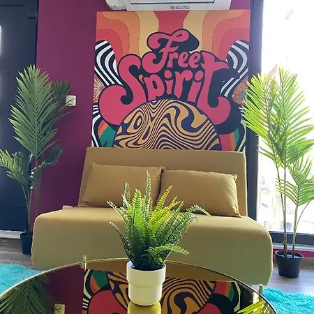 Capsule Groovy-jacuzzi-sauna-billard-netflix- Nintendo Switch & Jeux Mons