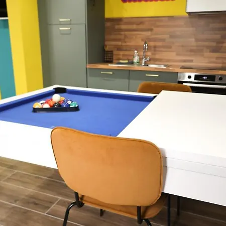 Capsule Groovy-jacuzzi-sauna-billard-netflix- Nintendo Switch & Jeux Lägenhet *