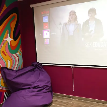 Apartment Capsule Groovy-jacuzzi-sauna-billard-netflix- Nintendo Switch & Jeux Mons