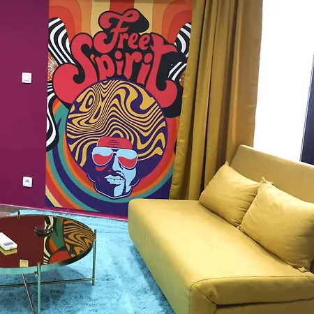 Lägenhet Capsule Groovy-jacuzzi-sauna-billard-netflix- Nintendo Switch & Jeux